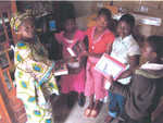 Školn pomůcky pro děti v Kongu